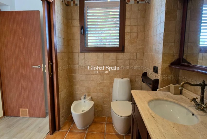 Revente - Chalet indépendant -
La Nucía - La nucia