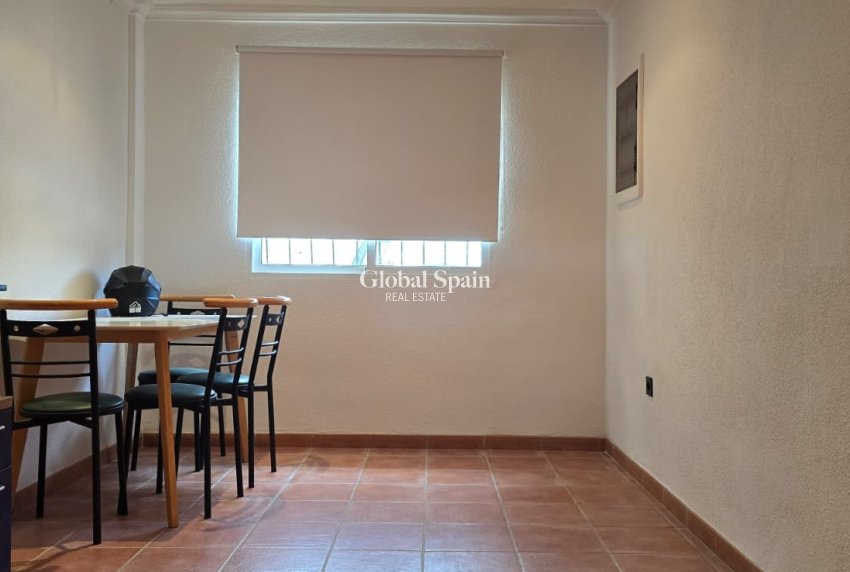 Revente - Chalet indépendant -
La Nucía - La nucia