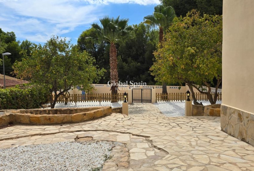 Revente - Chalet indépendant -
La Nucía - La nucia