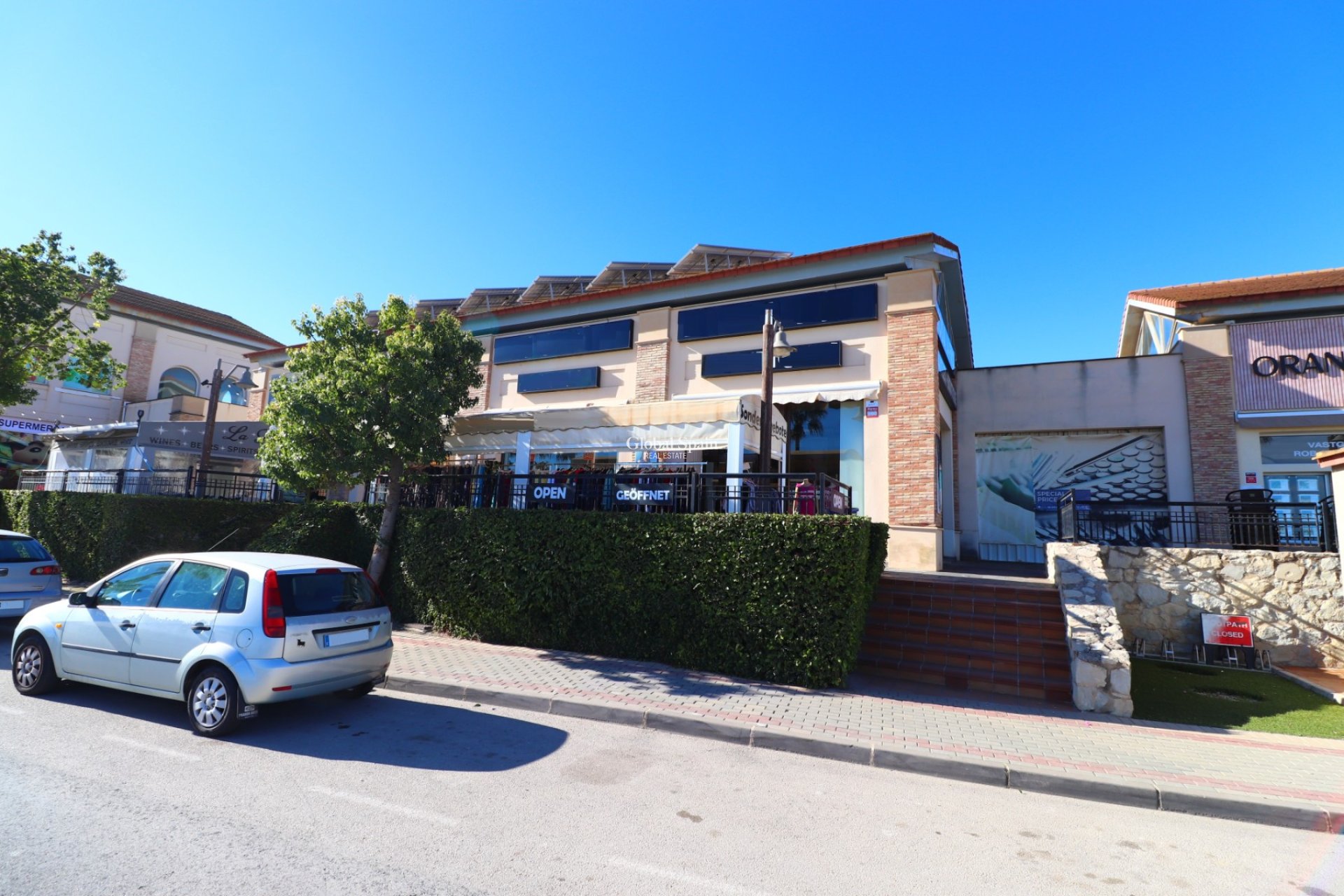 Revente - Commercial (bail) -
Algorfa - La Finca Golf Resort