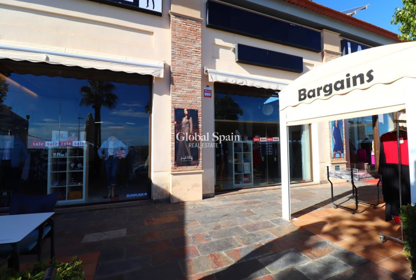 Revente - Commercial (bail) -
Algorfa - La Finca Golf Resort