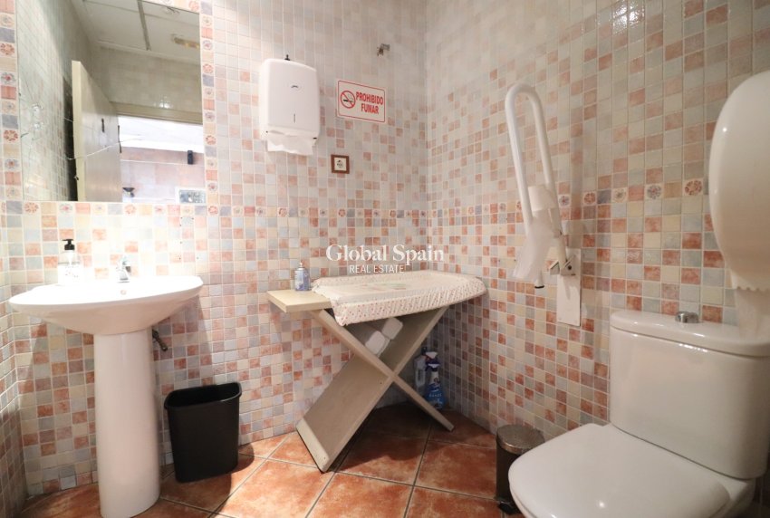 Revente - Commercial (bail) -
Formentera del Segura - Formentera - Village