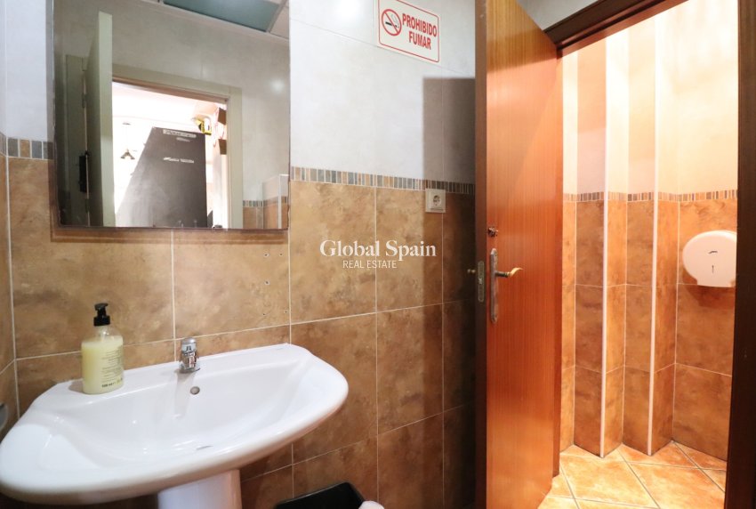 Revente - Commercial (bail) -
Formentera del Segura - Formentera - Village