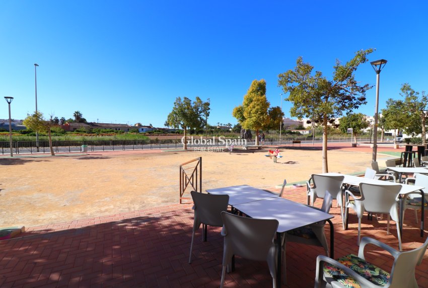 Revente - Commercial (bail) -
Formentera del Segura - Formentera - Village