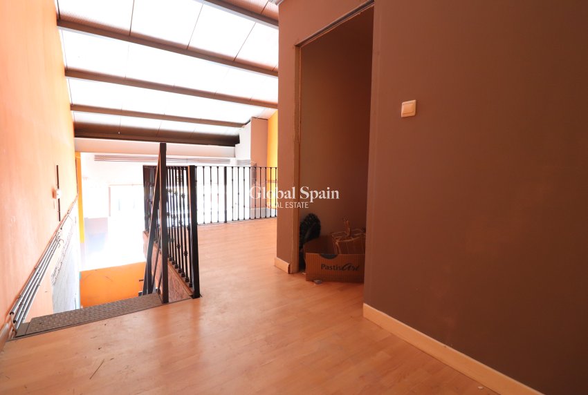 Revente - Commercial (Location) -
ALGORFA - La Finca Golf Resort