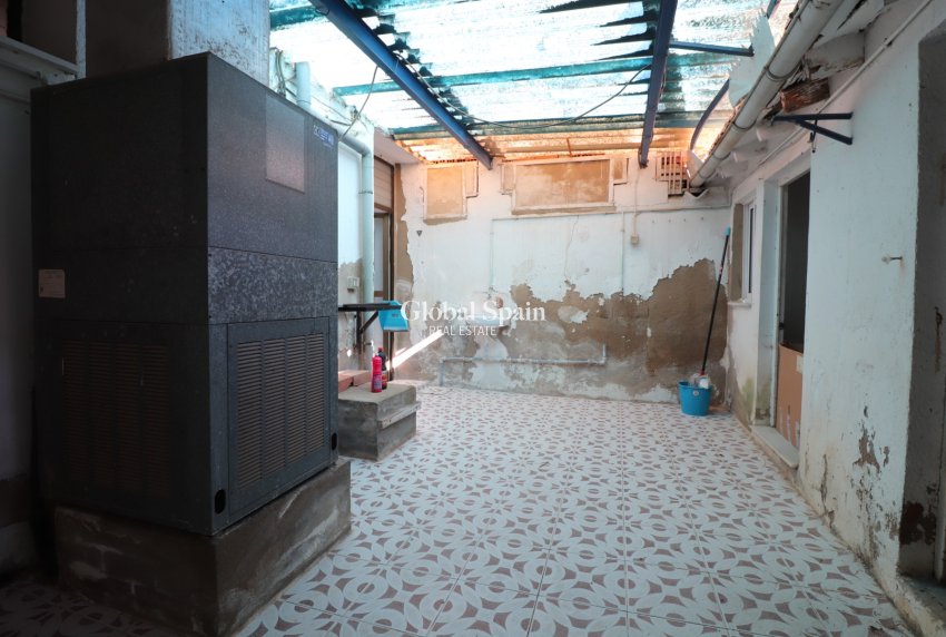 Revente - Commercial (Location) -
Benijofar - Benijofar - Village