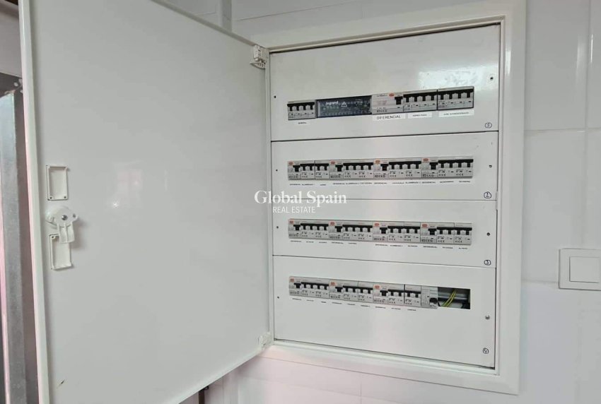 Revente - Commercial -
LOS BALCONES - LOS ALTOS