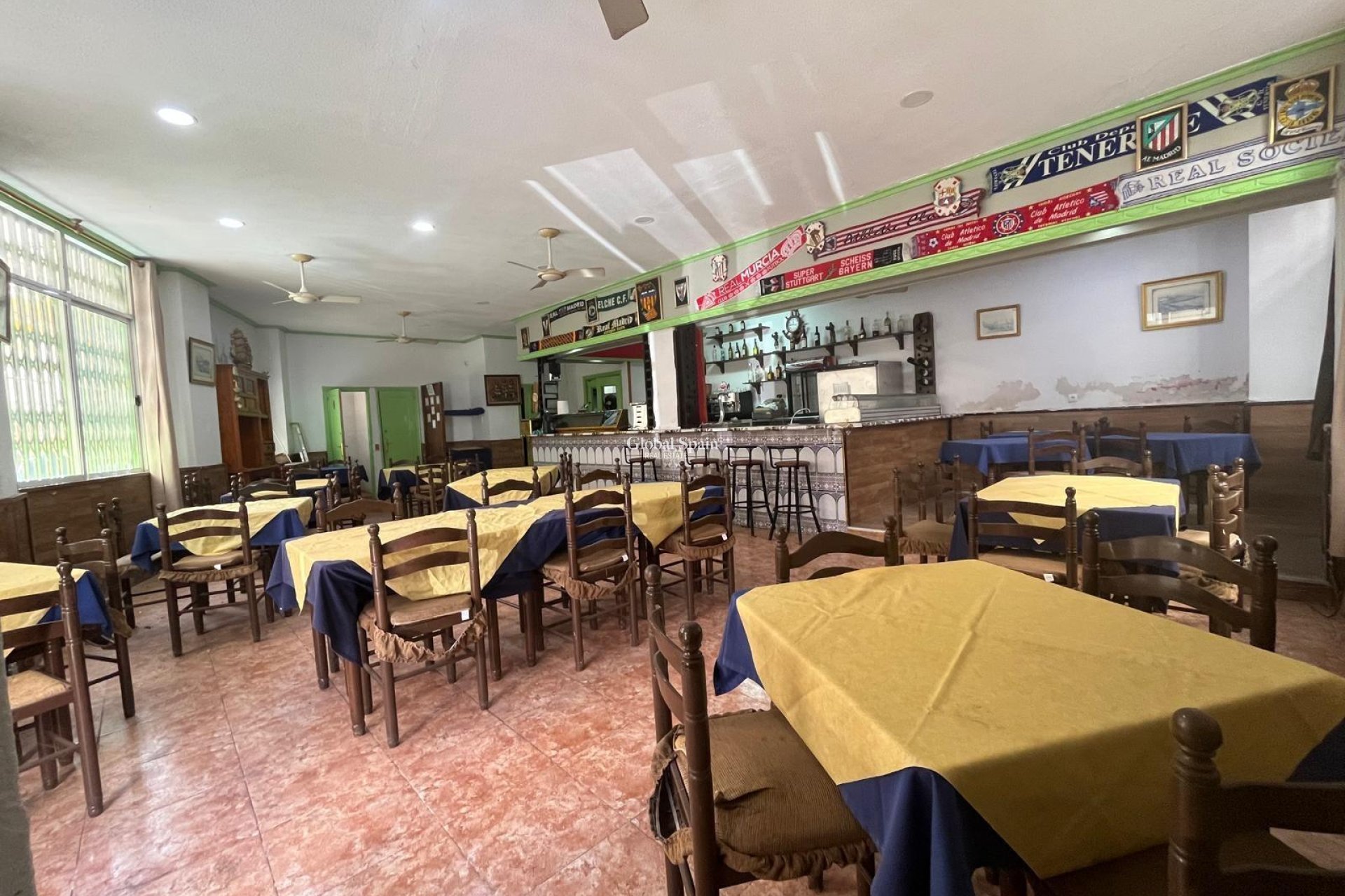 Revente - Commercial -
TORREVIEJA - Center