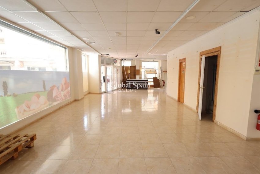 Revente - Commercial -
TORREVIEJA - Estacion de autobuses