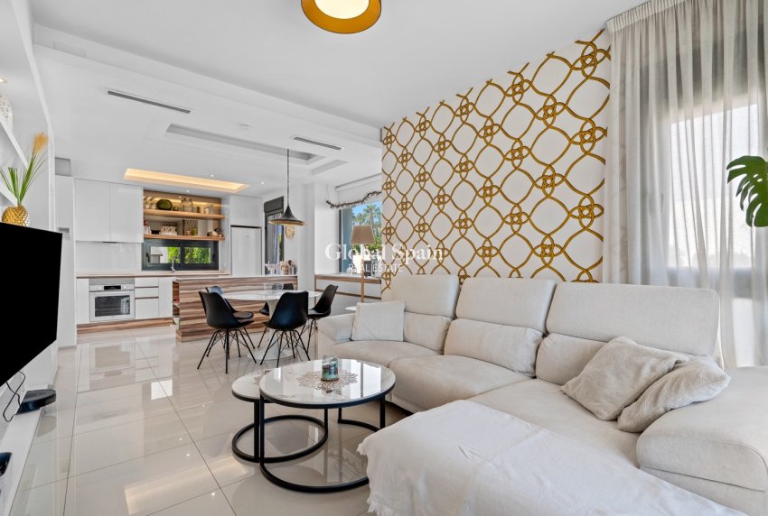 Revente - Duplex -
CIUDAD QUESADA