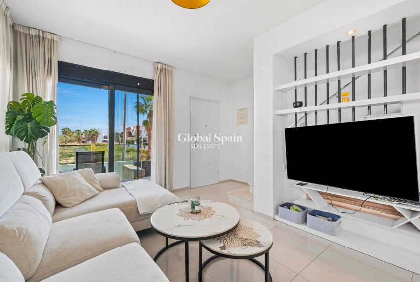 Revente - Duplex -
CIUDAD QUESADA