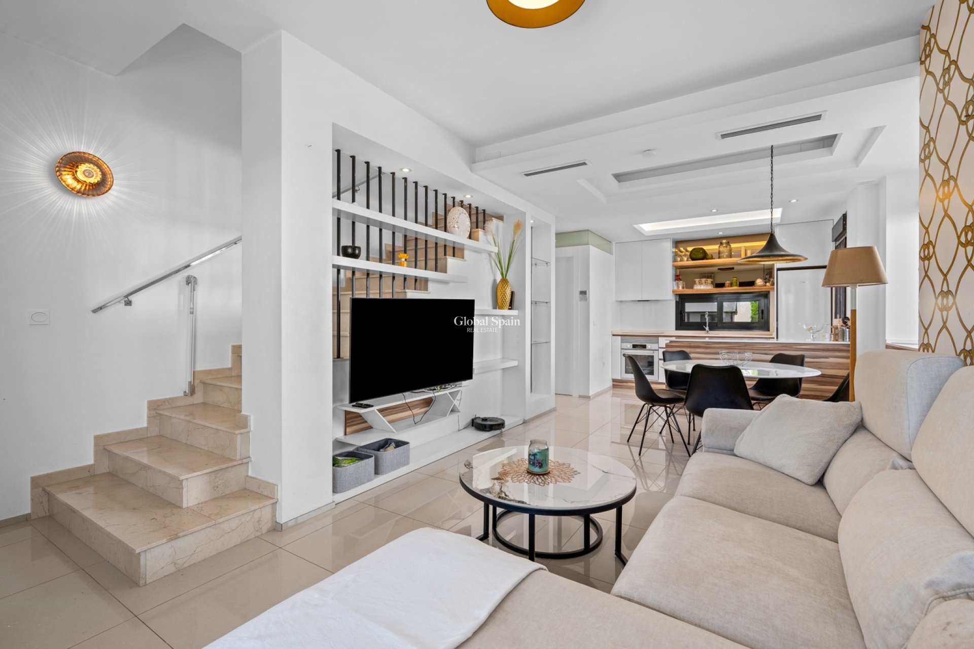 Revente - Duplex -
CIUDAD QUESADA