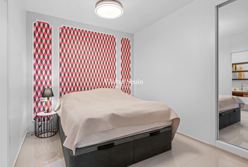 Revente - Duplex -
CIUDAD QUESADA