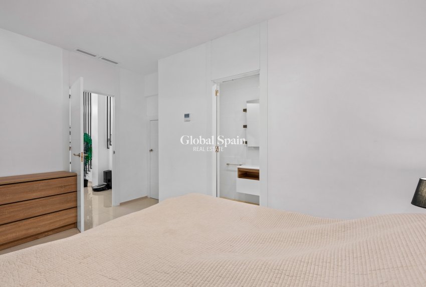 Revente - Duplex -
CIUDAD QUESADA