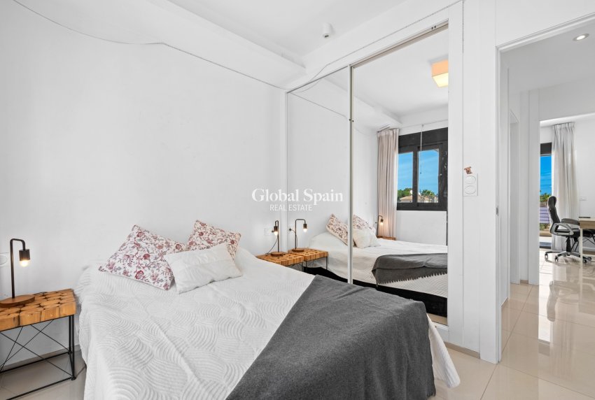 Revente - Duplex -
CIUDAD QUESADA