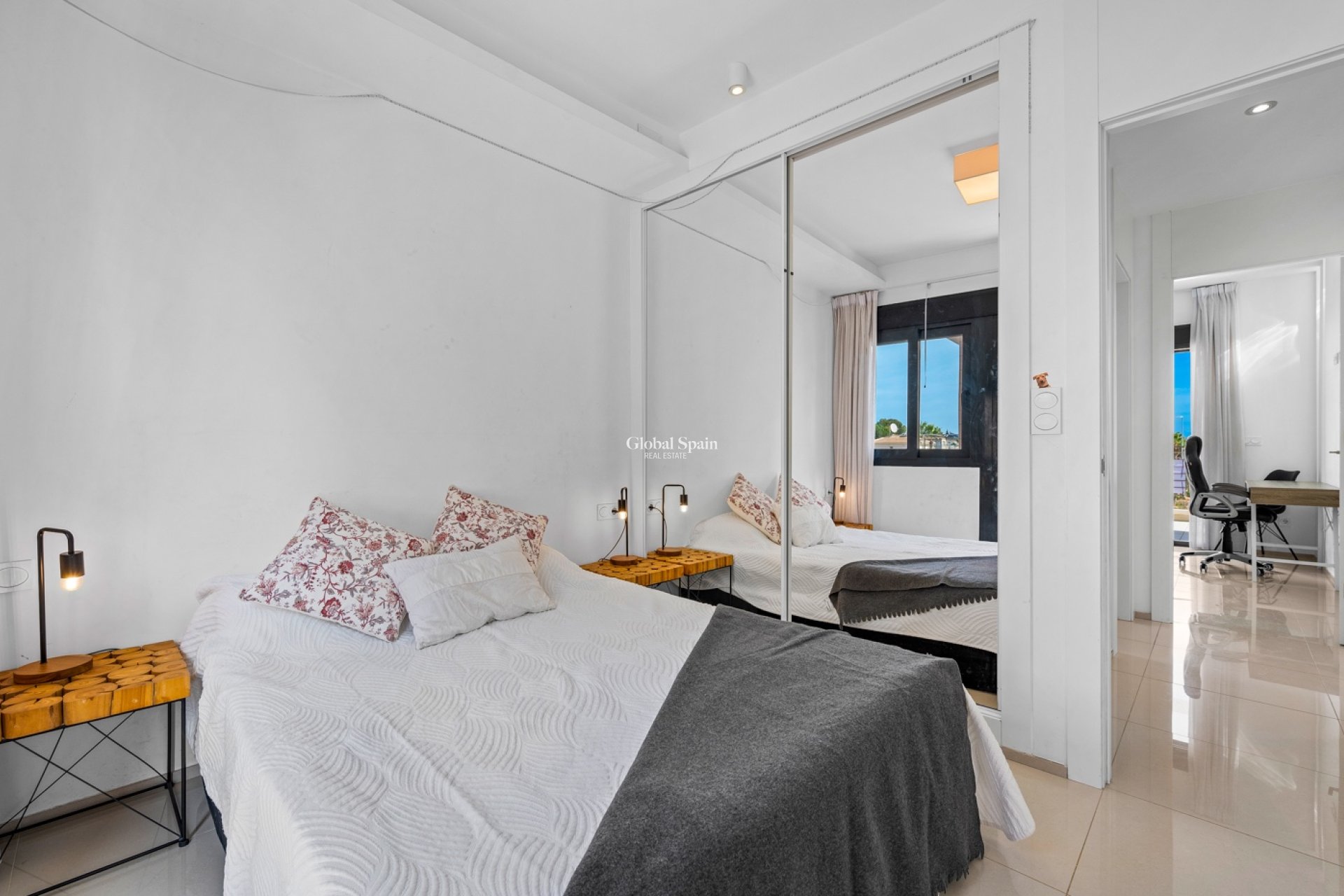 Revente - Duplex -
CIUDAD QUESADA