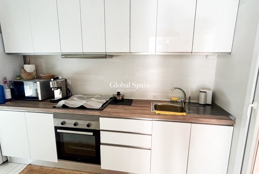 Revente - Duplex -
TORREVIEJA - Center