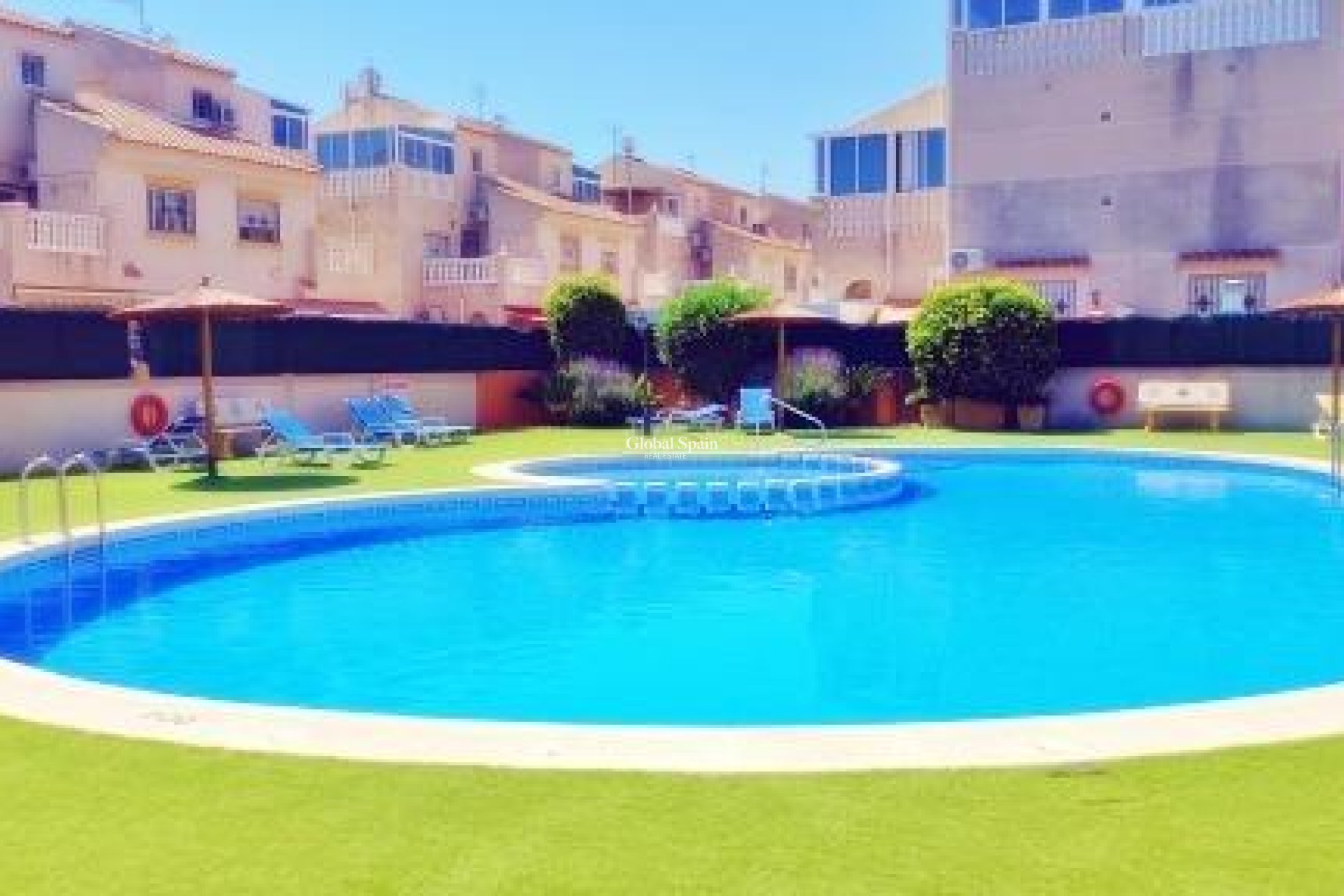 Revente - Duplex -
TORREVIEJA - El limonar