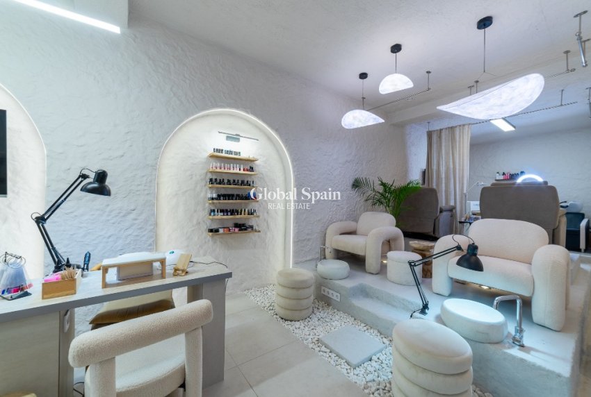 Revente - Entreprise -
ALICANTE - Center