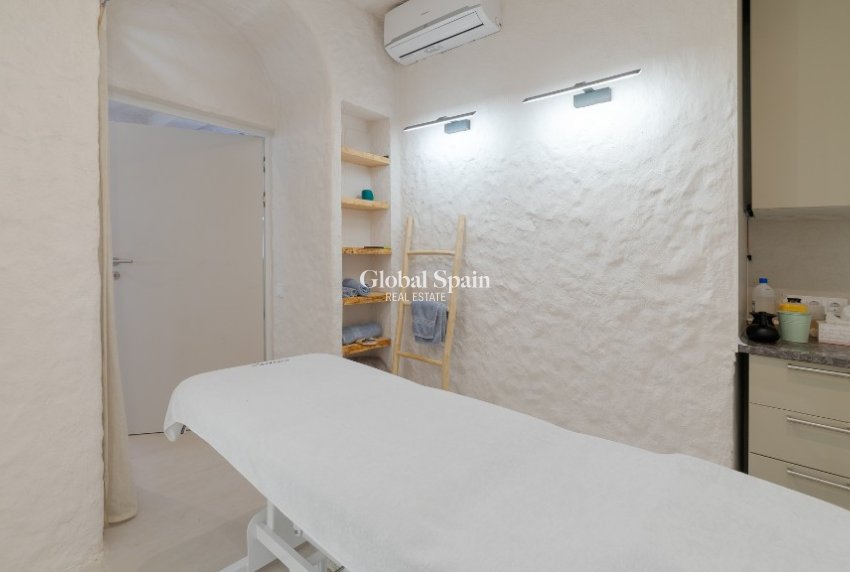 Revente - Entreprise -
ALICANTE - Center