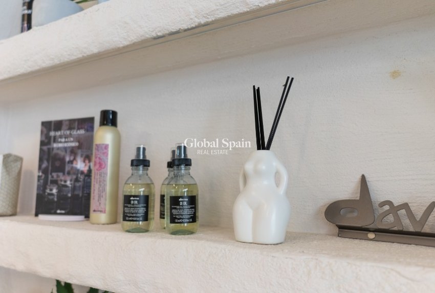 Revente - Entreprise -
ALICANTE - Center