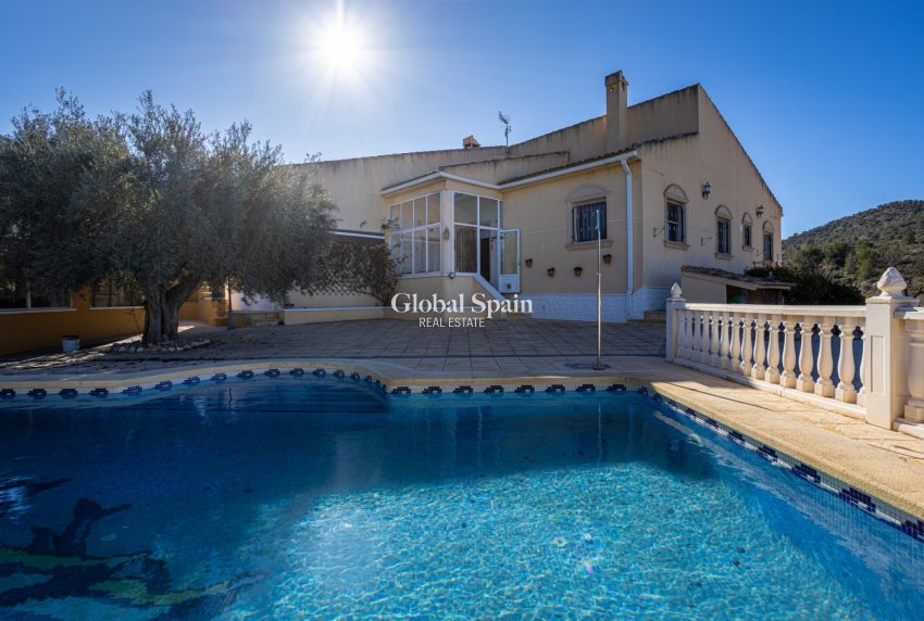 Revente - Finca - Propriété rurale -
LA ZARZA - La Zarza