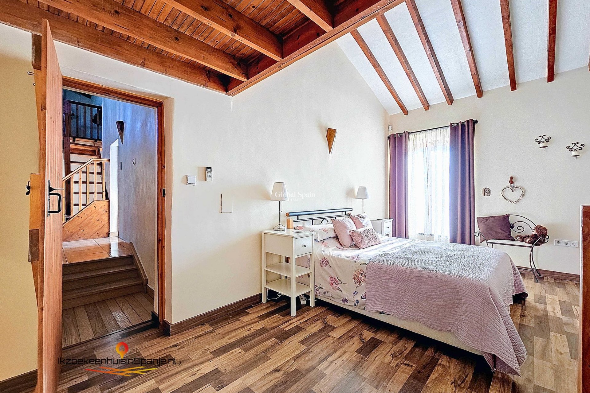 Revente - Herenhuis -
Abanilla