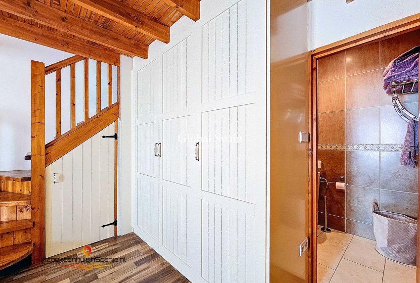 Revente - Herenhuis -
Abanilla