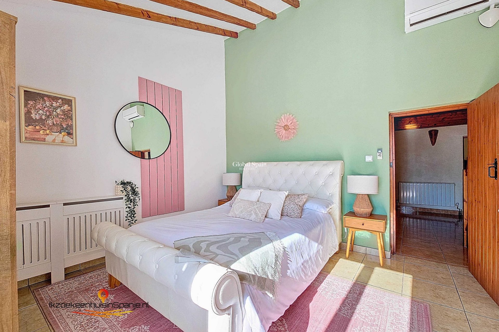 Revente - Herenhuis -
Abanilla