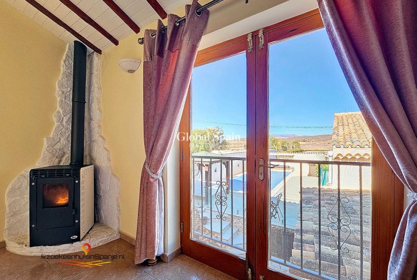 Revente - Herenhuis -
Abanilla