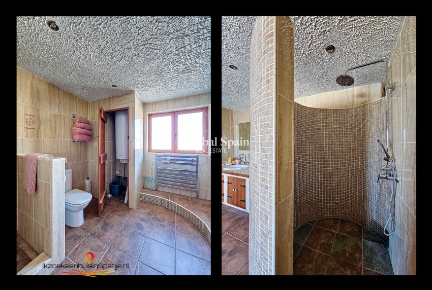 Revente - Herenhuis -
Abanilla