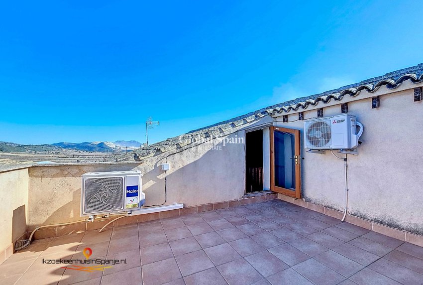 Revente - Herenhuis -
Abanilla