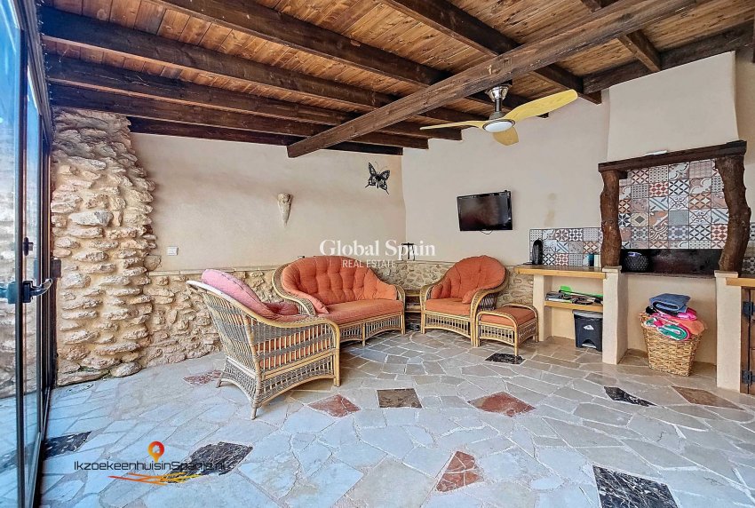 Revente - Herenhuis -
Abanilla