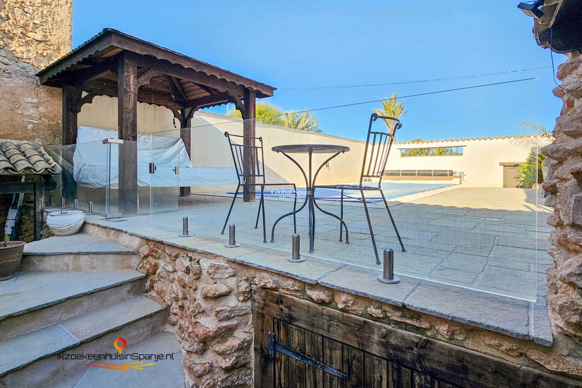 Revente - Herenhuis -
Abanilla