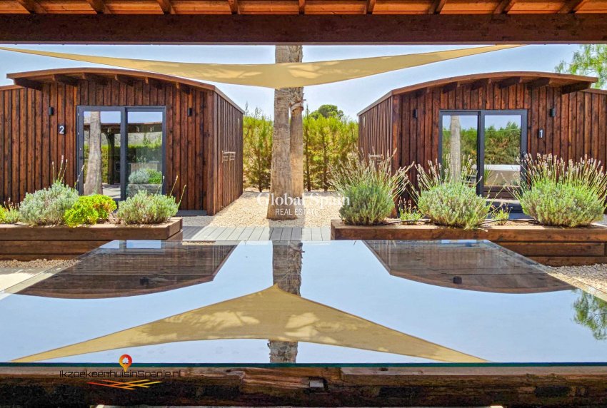 Revente - Herenhuis -
Abanilla