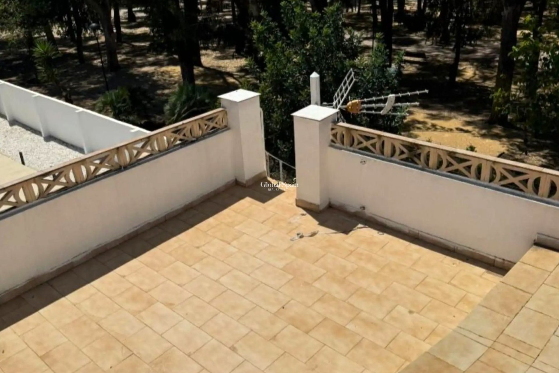 Revente - Jumelé -
Albir - center