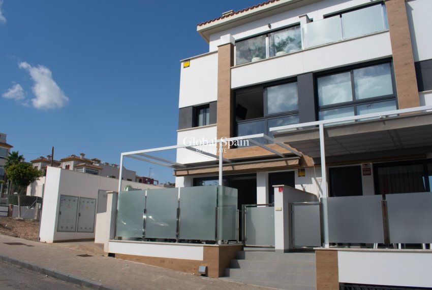 Revente - Jumelé -
GUARDAMAR DEL SEGURA