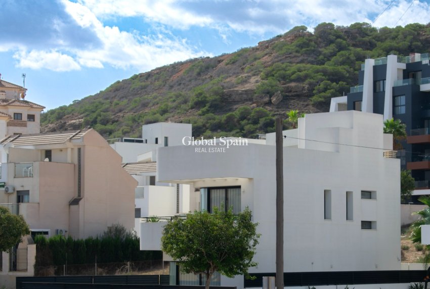 Revente - Jumelé -
GUARDAMAR DEL SEGURA