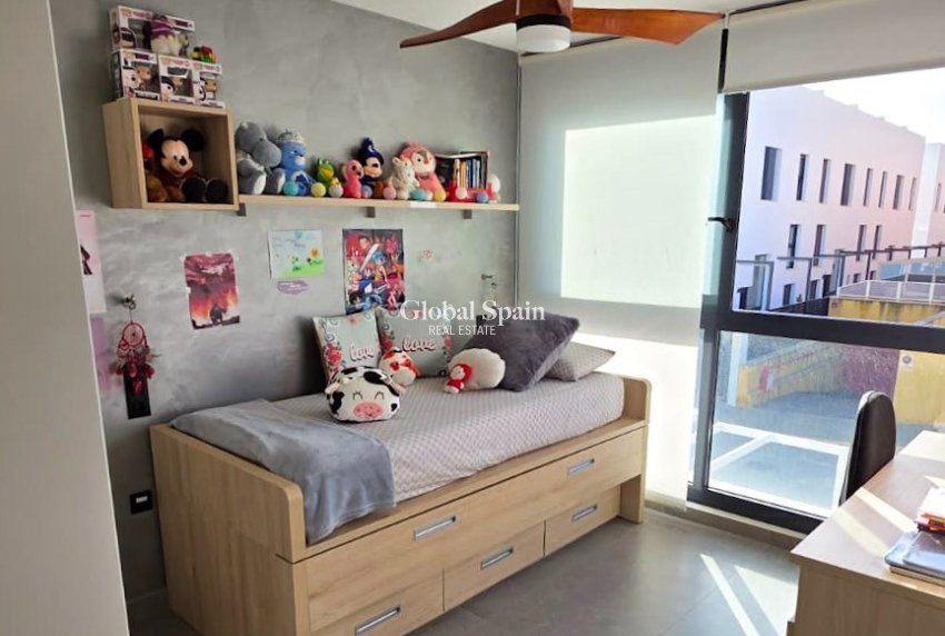 Revente - Jumelé -
GUARDAMAR DEL SEGURA