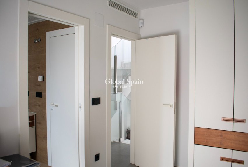 Revente - Jumelé -
GUARDAMAR DEL SEGURA