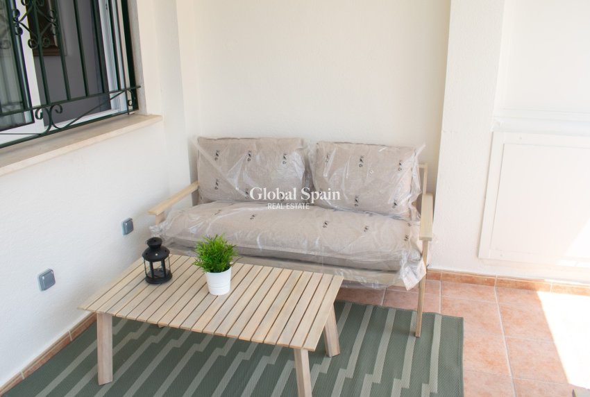 Revente - Jumelé -
ORIHUELA COSTA - Punta Prima