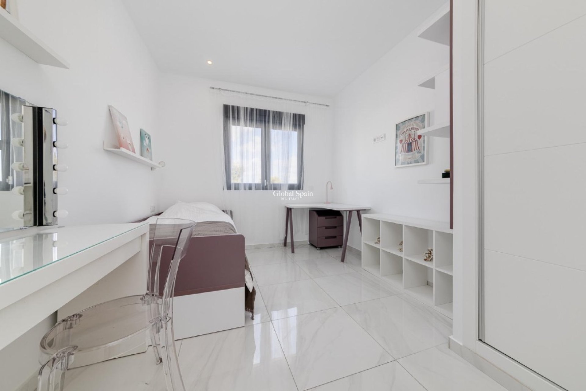 Revente - Jumelé -
ORIHUELA COSTA - VILLAMARTÍN