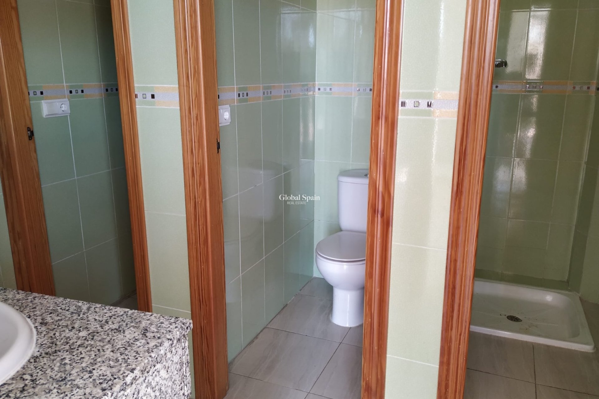Revente - Locale -
BELLREGUARD - Playa