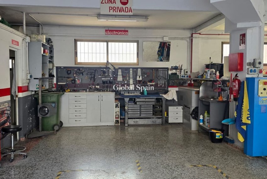 Revente - Locale -
BENIDORM - Centro