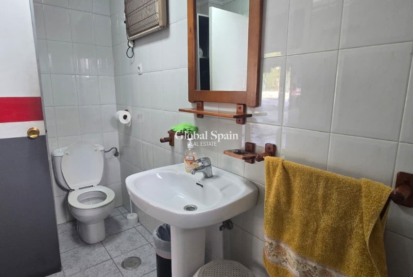 Revente - Locale -
BENIDORM - Centro