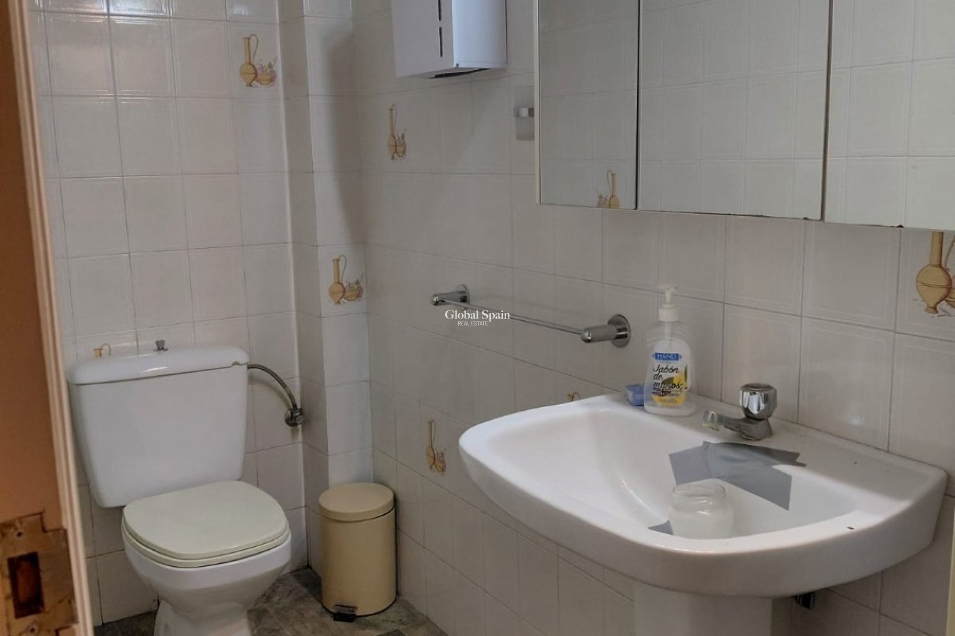 Revente - Locale -
BENIDORM - Centro