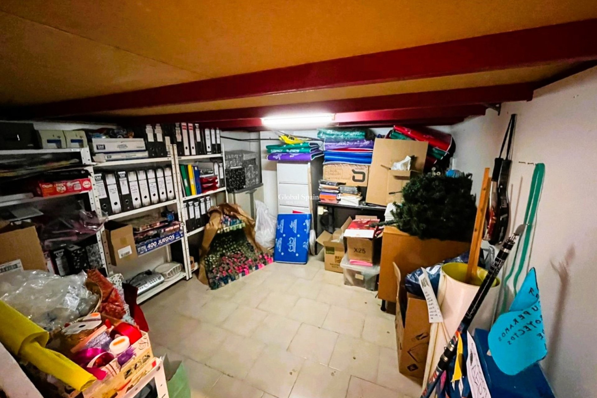 Revente - Locale -
DENIA - Center