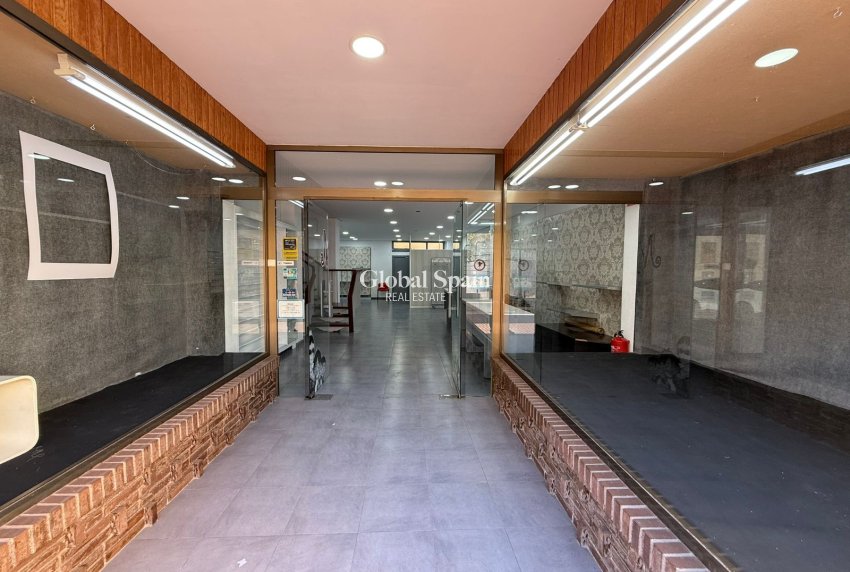 Revente - Locale -
Tavernes de la Valldigna - Pueblo