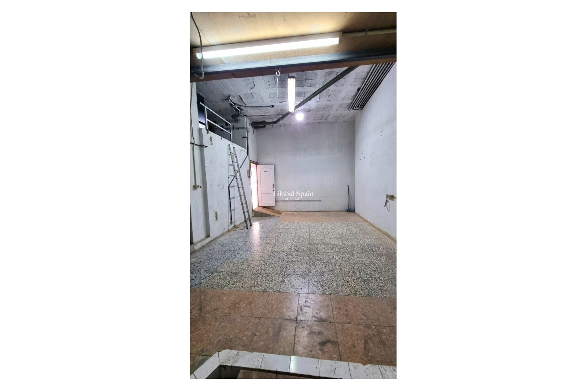 Revente - Locale -
VILLAJOYOSA - Villajoyosa