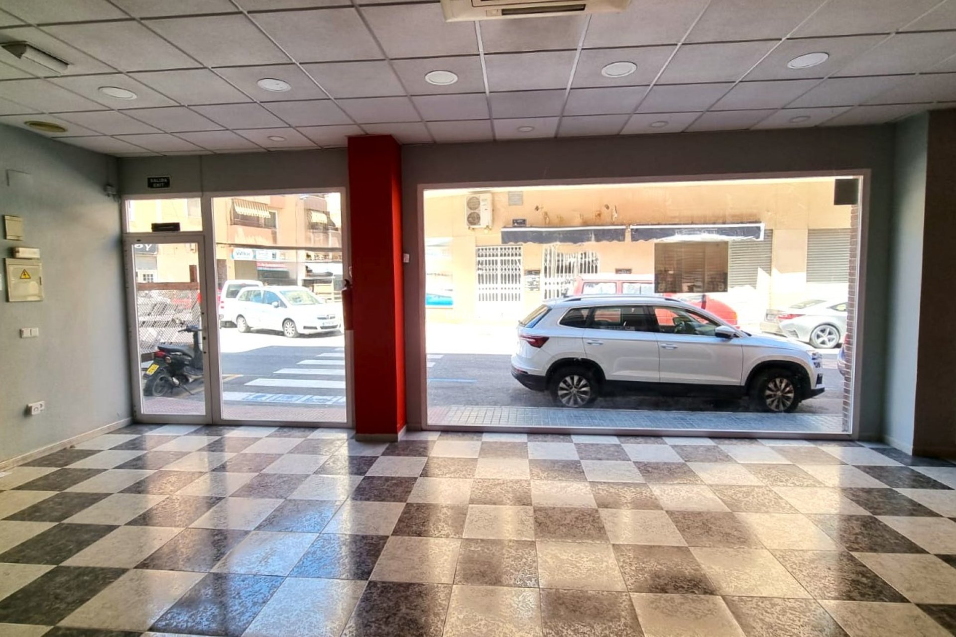 Revente - Locale -
VILLAJOYOSA - Villajoyosa